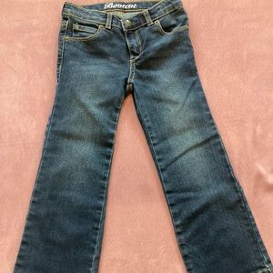 Girls size 5T bootcut jeans